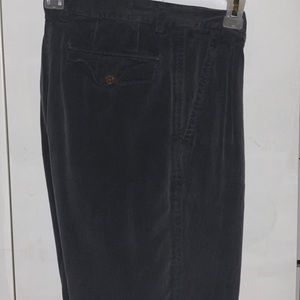 COPY - NWOT Tommy Bahama Pleated Relaxed Shorts